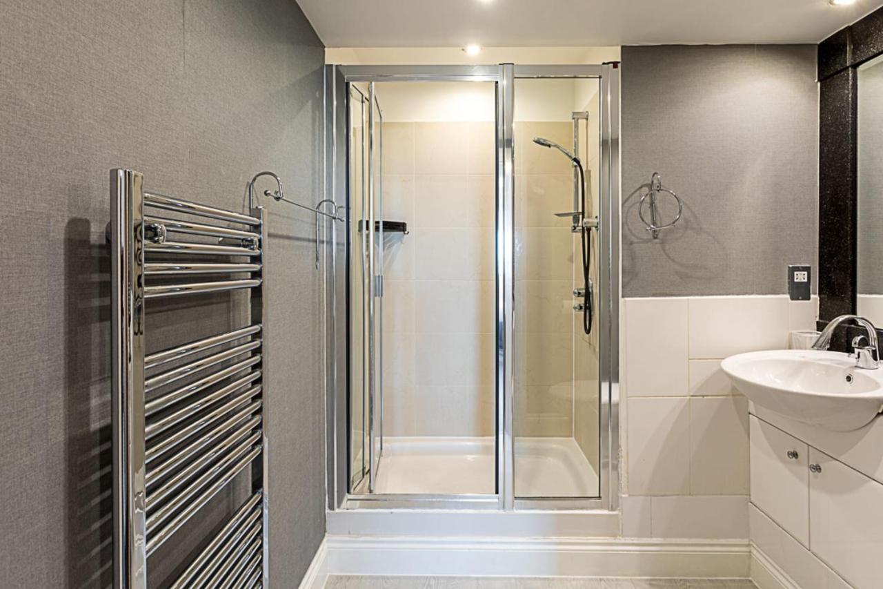 Apartamento Convenient Urban Pad In Paddington Londres Exterior foto